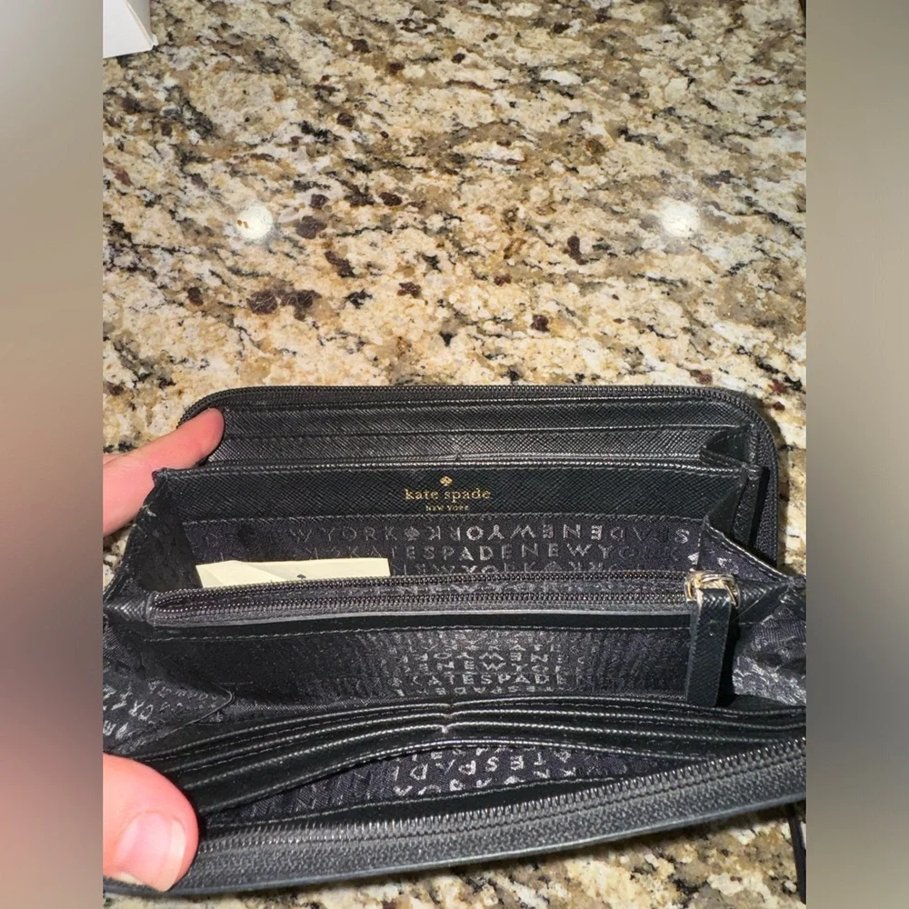 Kate Spade Wallet - Picture 4 of 4